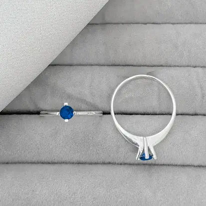 ANEL SOLITÁRIO ZIRCONIA AZUL 4MM
