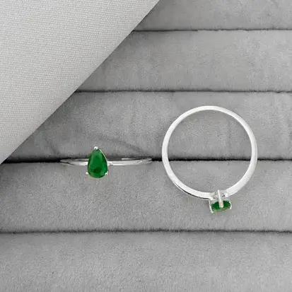 ANEL SOLITARIO GOTA VERDE ESMERALDA
