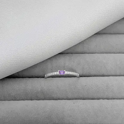 ANEL PEDRA QUADRADA LILAS FIO CRAVEJADO