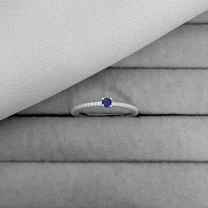 ANEL SOLITARIO CRAVEJADO AZUL