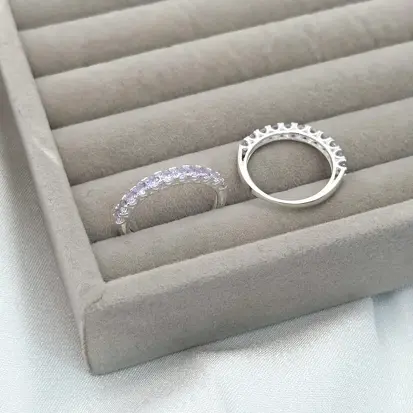 ANEL APARADOR CRAVEJADO ZIRCONIAS LILAS