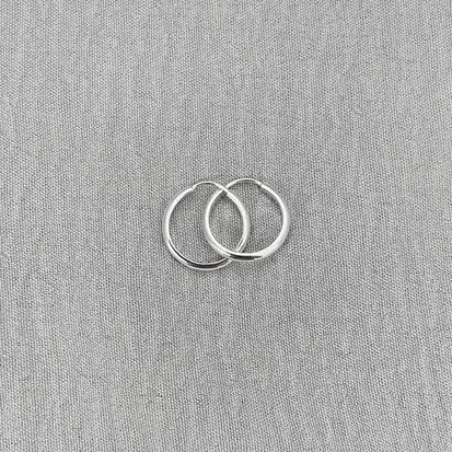 ARGOLA MEIA CANA 1,7CM 2,2MM