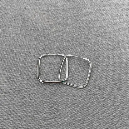 ARGOLA CHANFRADA QUADRADA 2,5CM 2MM