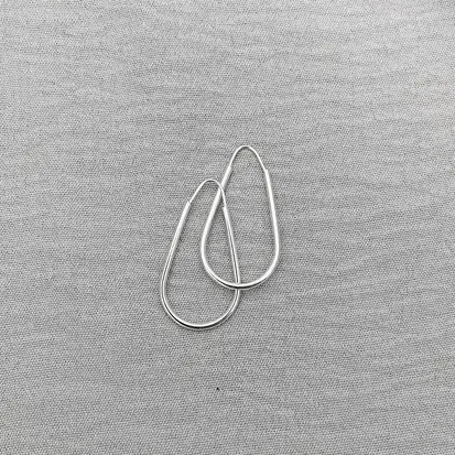 ARGOLA GOTA FIO REDONDO 3,4CM 2MM