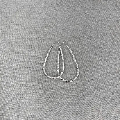 ARGOLA GOTA FIO REDONDO TORCIDA 3,5CM 2MM