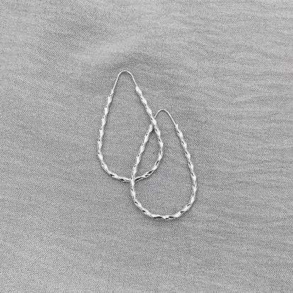 ARGOLA GOTA FIO REDONDO TORCIDA 4,2CM 2MM