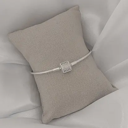 BRACELETE TAMBOR CRAVEJADO