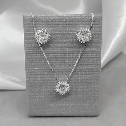 CONJUNTO ZIRCONIA REDONDO CRAVEJADO