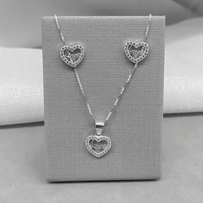 CONJUNTO LOVE CORAÇÃO VAZADO CRAVEJADO