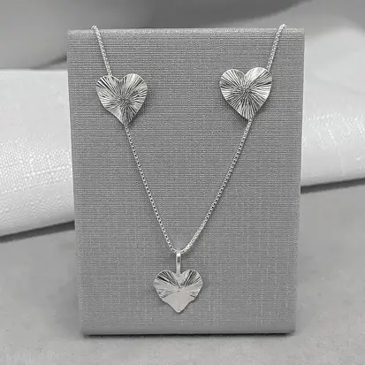 CONJUNTO CORAÇÃO DETALHADO ABAULADO