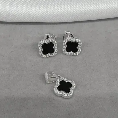CONJUNTO VAN CLEEF PRETO CRAVEJADO