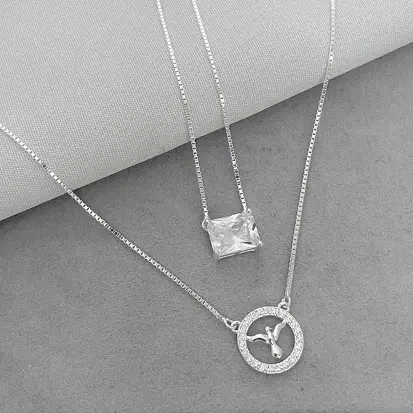 ESCAPULÁRIO ESPIRITO SANTO VAZADO CRAVEJADO + ZIRCONIA RETANGULAR CRISTAL