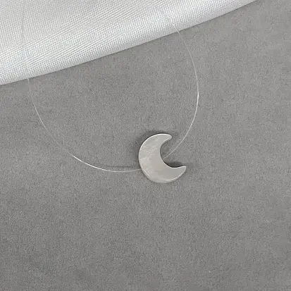 GARGANTILHA FIO DE NYLON LUA MADREPEROLA