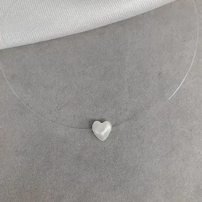 GARGANTILHA FIO DE NYLON CORAÇÃO MADRE P