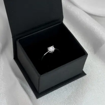 ANEL SOLITARIO CORAÇAO MOISSANITE 5MM