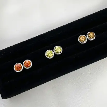 BRINCO MOISSANITE 6MM CRAVEJADO COLORIDO