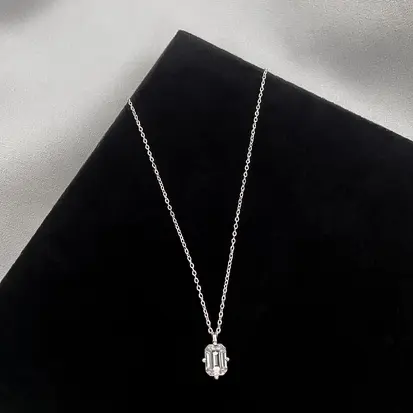 GARGANTILHA PONTO DE LUZ RETANGULO MOISSANITE 7X5MM