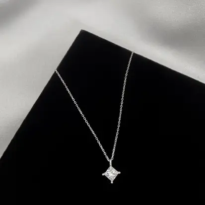GARGANTILHA PONTO DE LUZ QUADRADO MOISSANITE 5MM