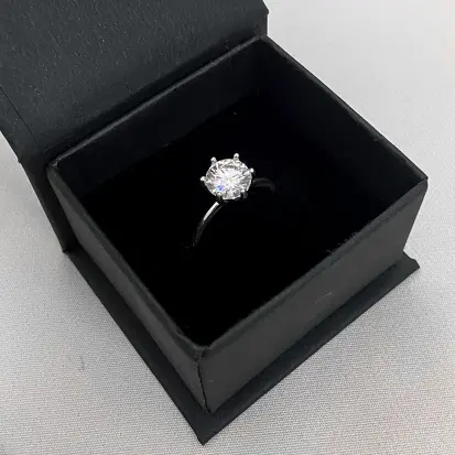 ANEL SOLITÁRIO MOISSANITE 8MM