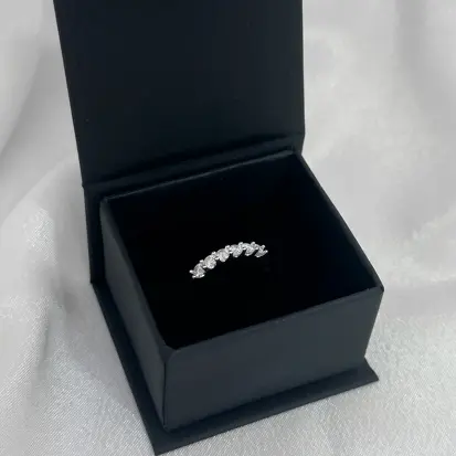 ANEL MEIA ALIANÇA 6 MOISSANITES 3MM