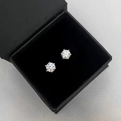 BRINCO PONTO DE LUZ MOISSANITE 6MM