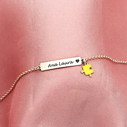 PULSEIRA INFANTIL PLAQUINHA CORAÇÃO ENVELHECIDA + QUEBRA CABEÇA