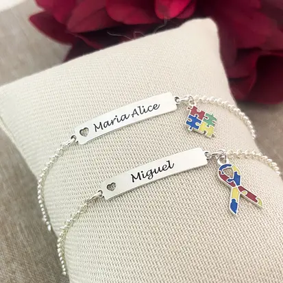 PULSEIRA PLAQUINHA AUTISMO CORAÇÃO VAZADO